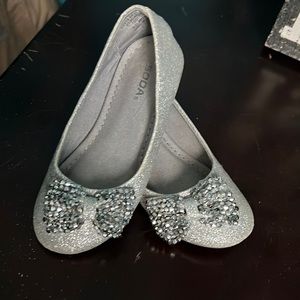 Silver ballet flats with stoned bow